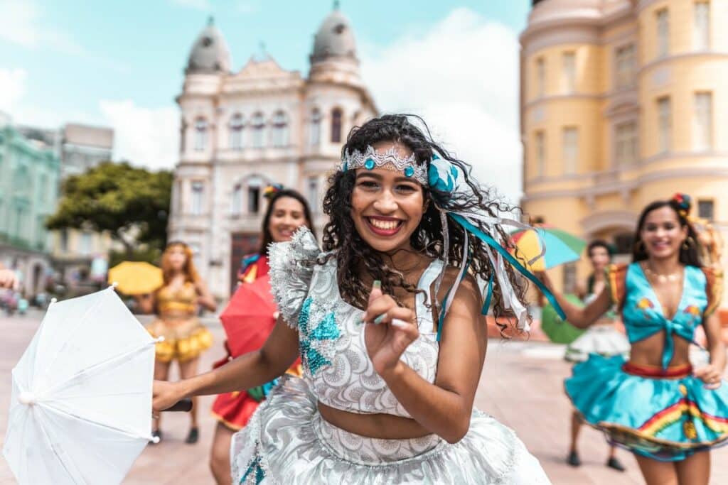 Descubra os 10 melhores destinos para curtir o ‘Carnaval no Brasil’